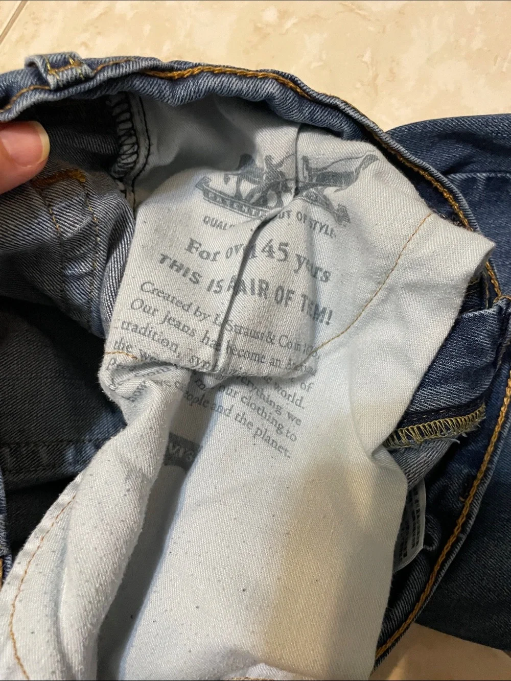 Levi's Relaxed Fit Jeans in Dark Blue Wash